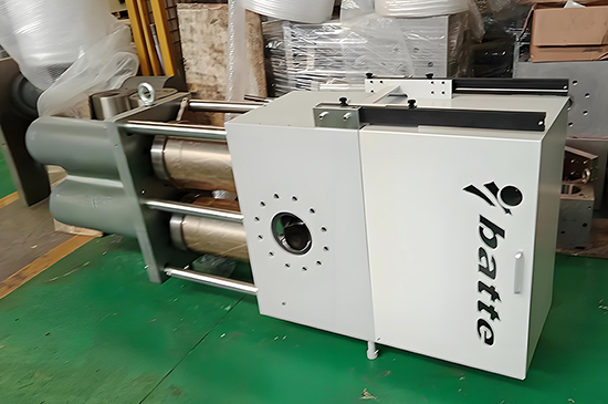 擠出機換網(wǎng)器